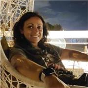 Laureata in chimica e tecnologia farmaceutiche impartisce lezioni private rivolte agli alunni delle scuole superiori a Salerno.